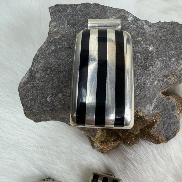 Vintage SET Taxco Sterling Silver & Onyx MOD Rectangle Pendant & Clip-on Earring - Picture 3 of 7